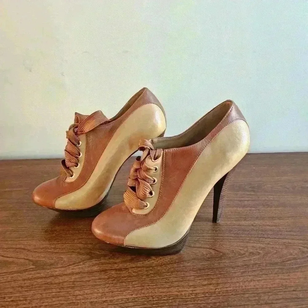 Sergio Zelcer Camel ankle lace up  Boots Size 8 EUC
